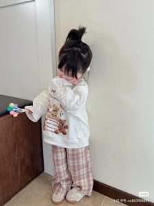 hình ảnh bộ quần áo cho bé